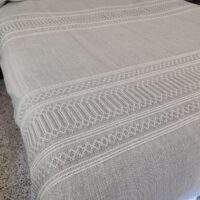 Colcha/Cubrecama Artesanal de Oaxaca Color Gris Plateado (Base Negra con Trama Natural)