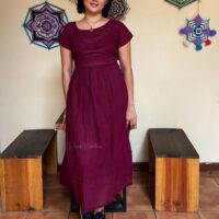 Vestido Color Guinda. Vestdo artesanal. Mitla, Oxaca.