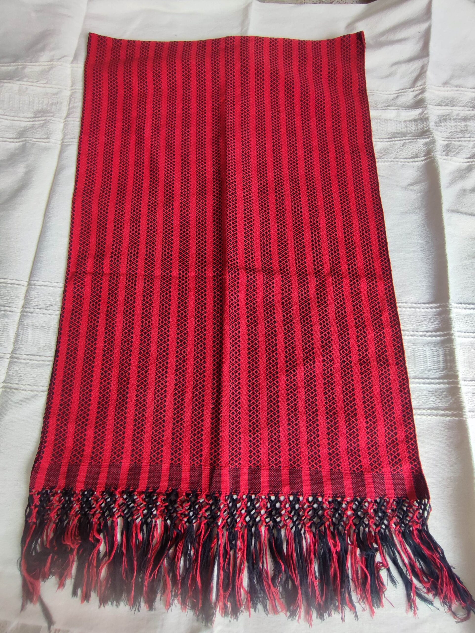 rebozo clasico de mitla, oaxaca. rebozo clasico tradicional color rojo y negro de algodón. rebozo tradicional mexicano rojo y negro